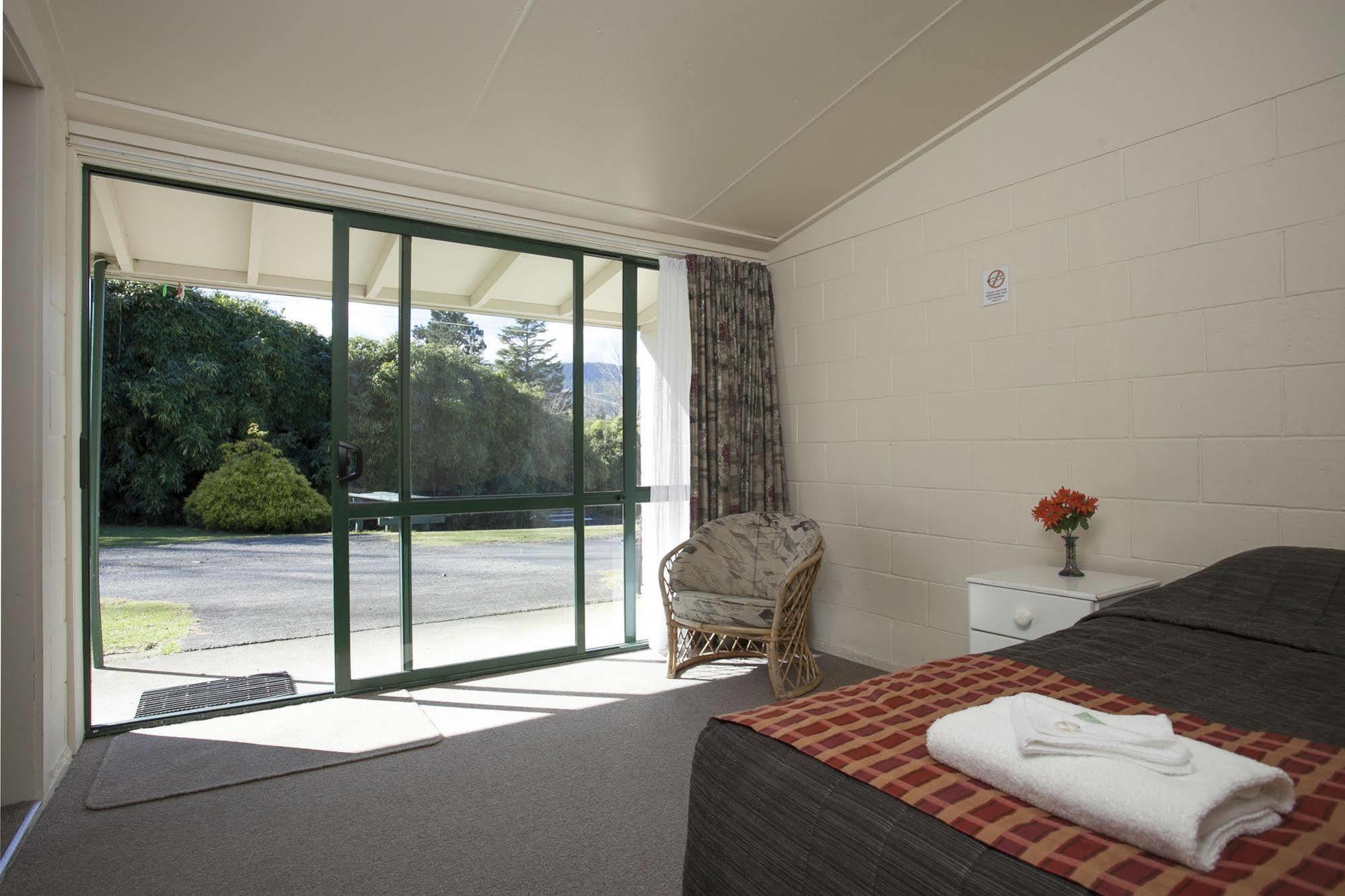 Opal Hot Springs & Holiday Park Okauia Esterno foto
